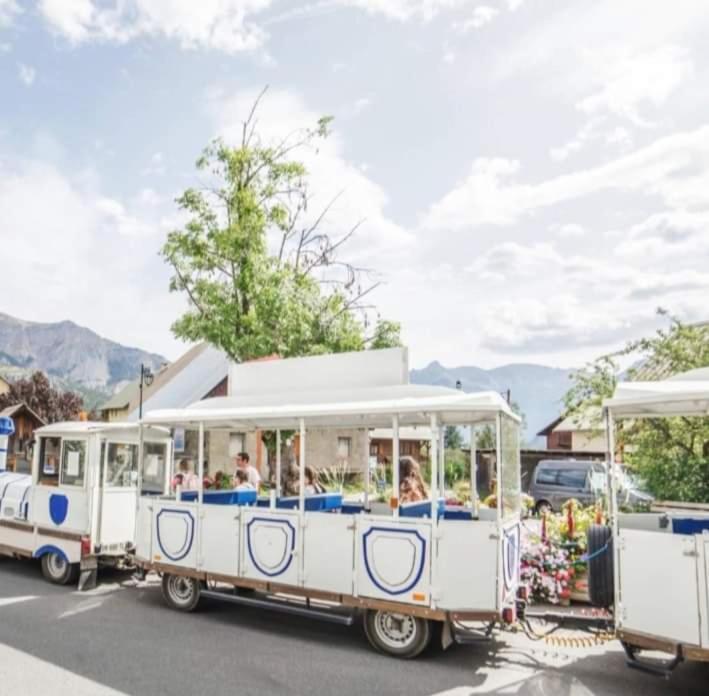 Appartamento Le Hameau Des Ecrins Puy-Saint-Vincent Esterno foto